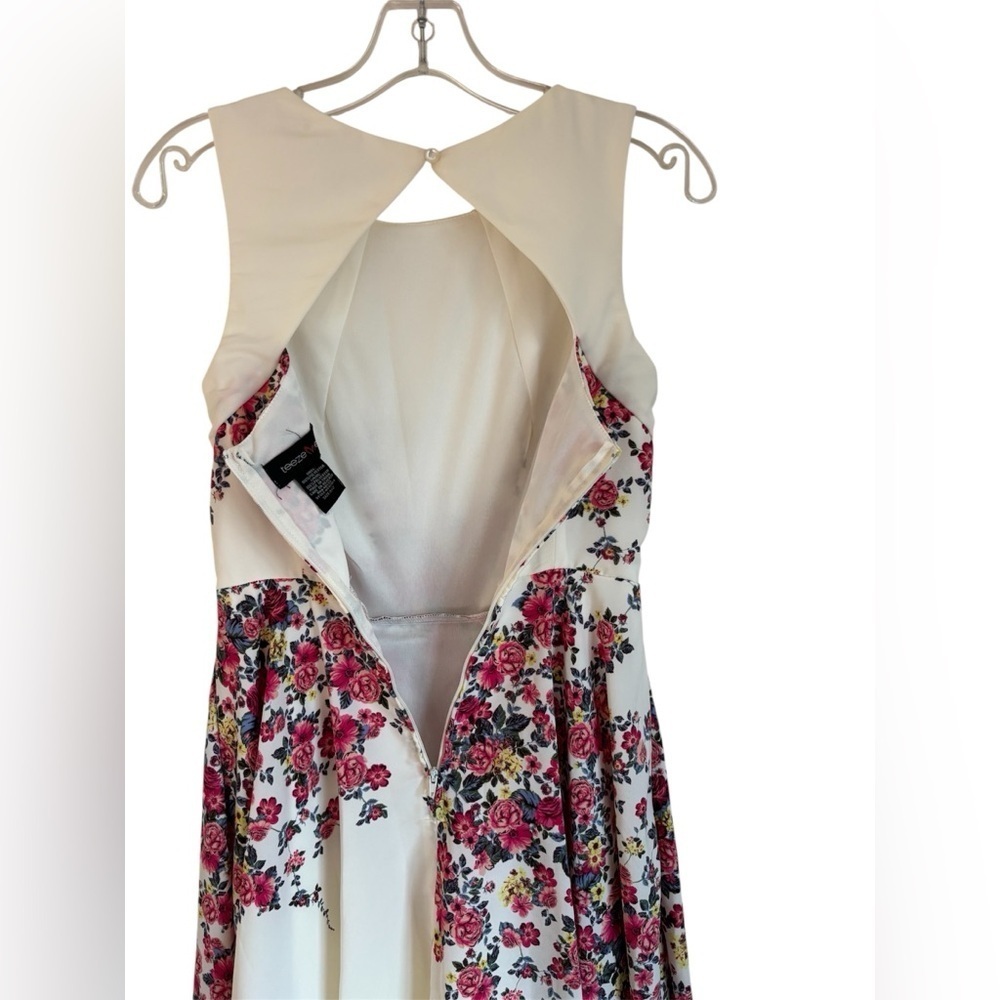 Teeze Me Sleeveless Floral Fit Flare Mini Dress Romantic Coquette Sz 1/2(XXS/XS) - Picture 5 of 9